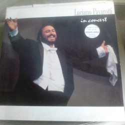 Luciano Pavarotti In Concert